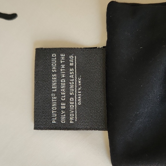 OAKLEY E Wire Sunglasses With Bag - Picture 11 of 12